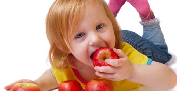 Un logo pour l\'alimentation infantile - Cuisine enfants Un logo pour l\'alimentation infantile - Cuisine enfants