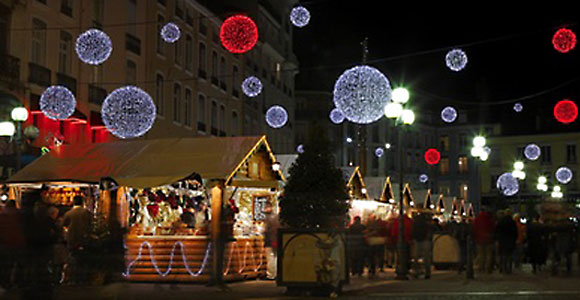 Les marchés de Noël Les marchés de Noël